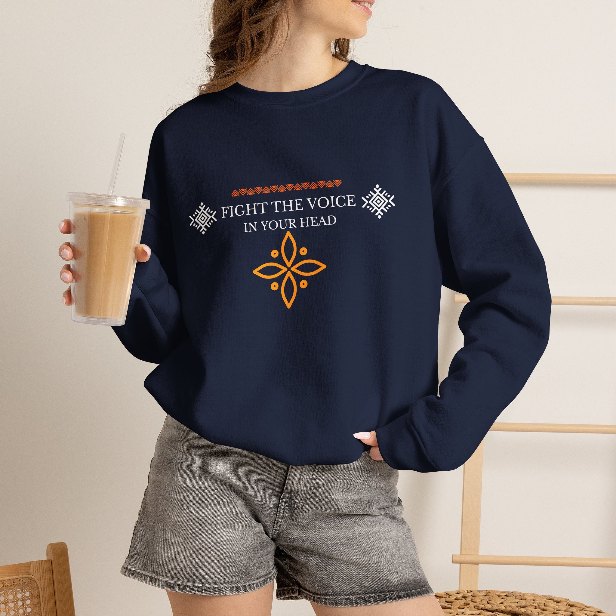 Sweatshirt Crewneck Brodé – "Fight the Voice in Your Head" | Pull Unisexe Coloris Intenses